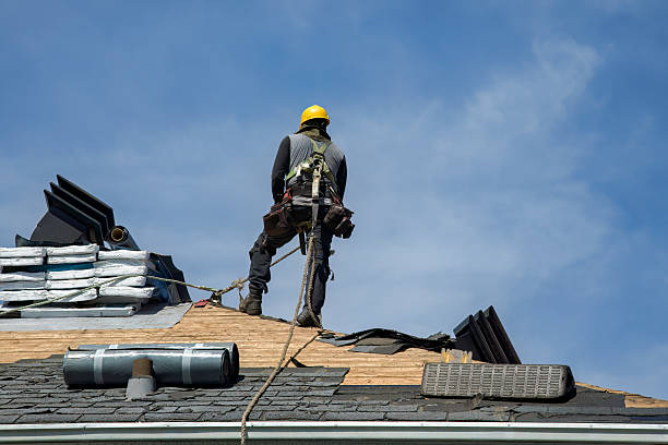 Professional Gutter Installation technician working in Wataga, IL